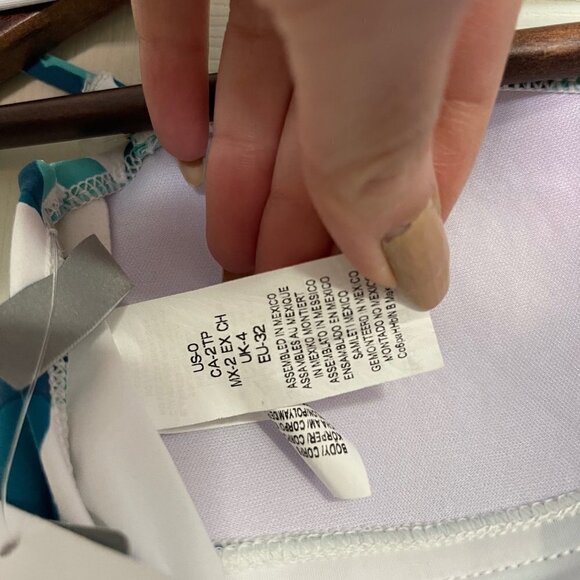 La Blanca Womens NWT Green Palm Leaf La Vista Bandini Halter Swimsuit Top Size 0 - Picture 9 of 12